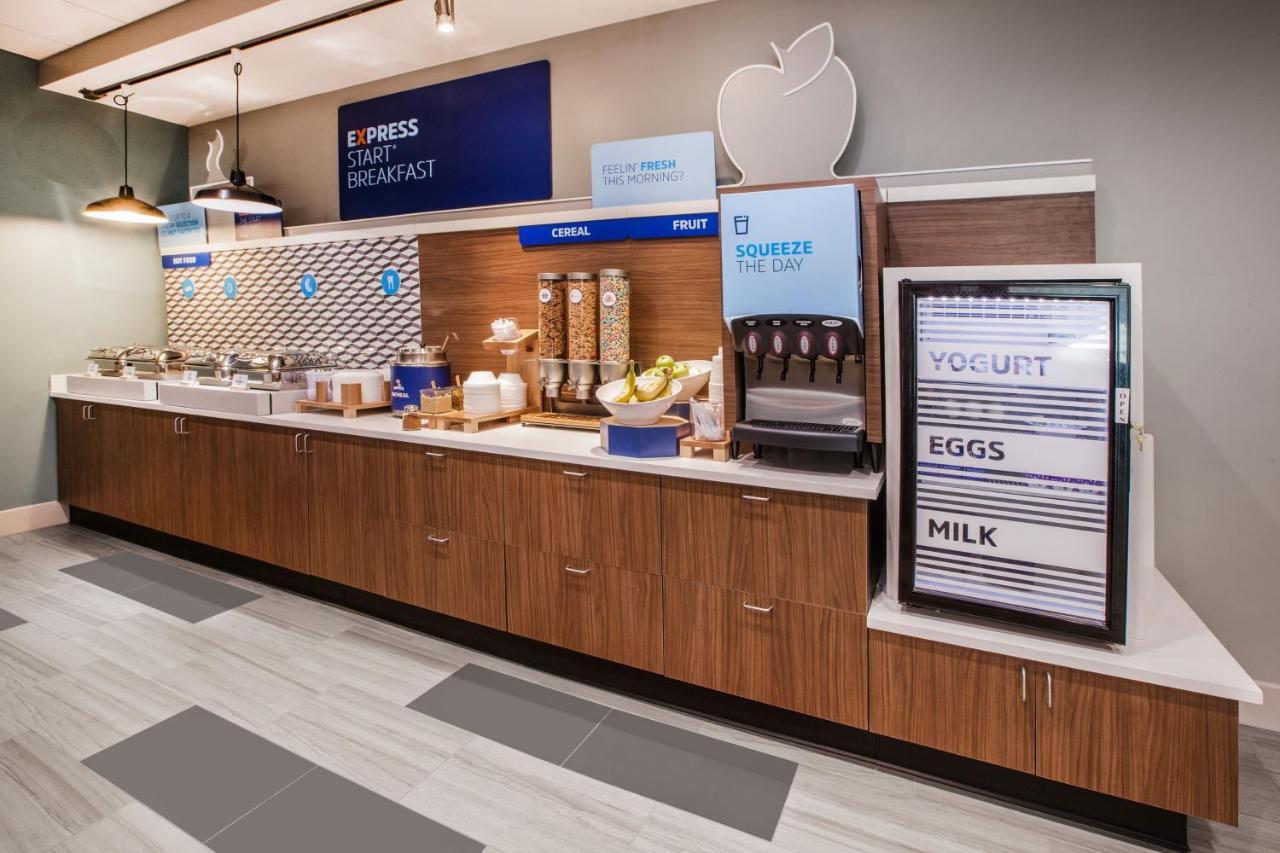 Holiday Inn Express & Suites Phoenix Glendale Dist By Ihg Bagian luar foto