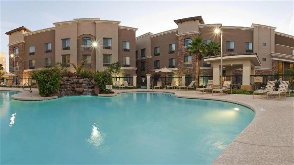 Holiday Inn Express & Suites Phoenix Glendale Dist By Ihg Bagian luar foto