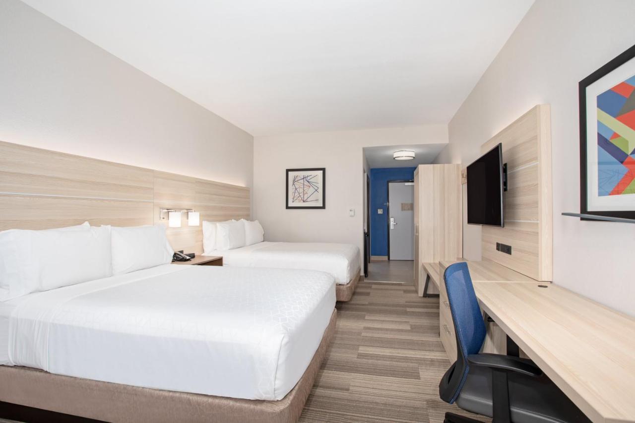 Holiday Inn Express & Suites Phoenix Glendale Dist By Ihg Bagian luar foto