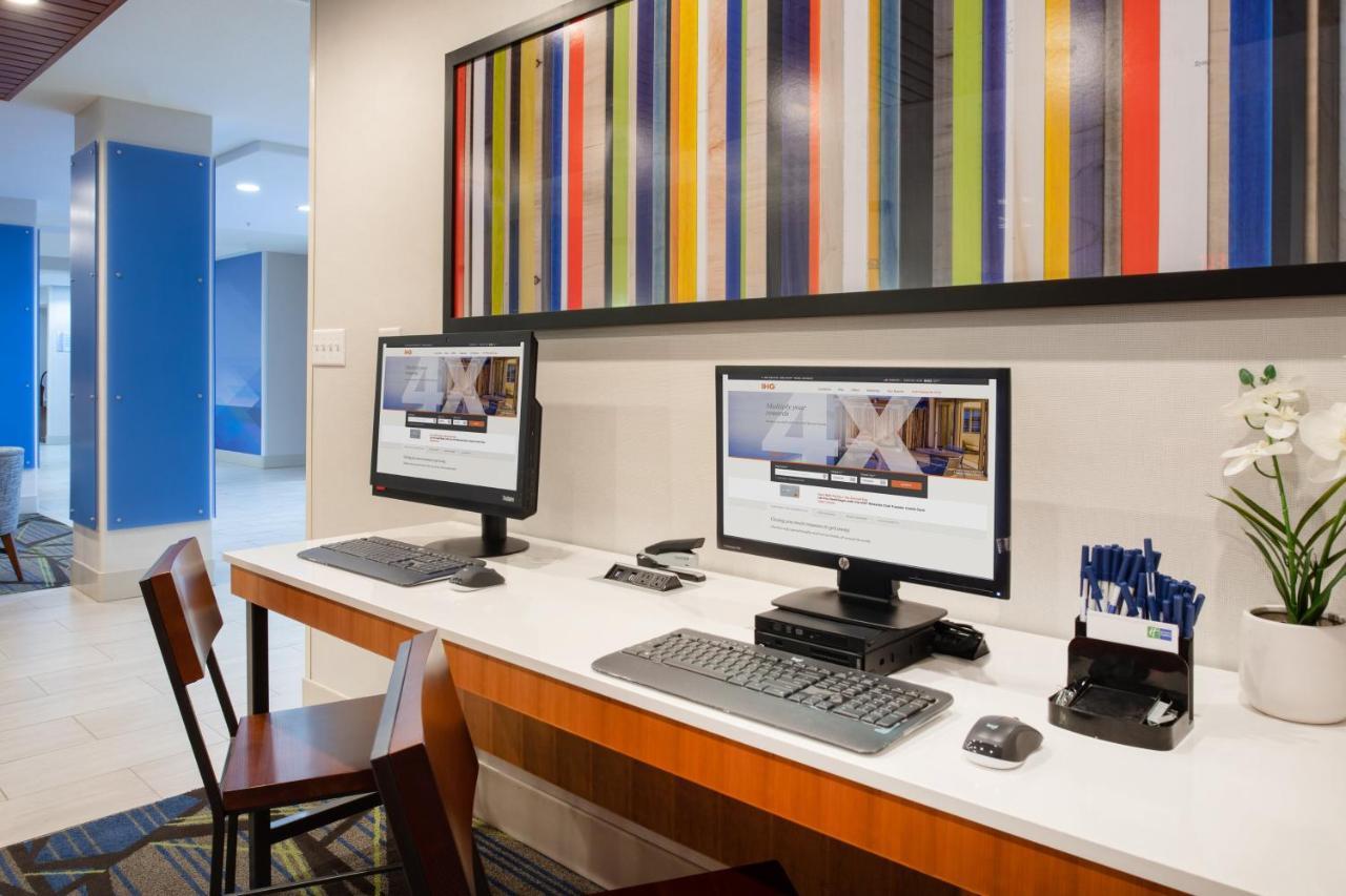 Holiday Inn Express & Suites Phoenix Glendale Dist By Ihg Bagian luar foto