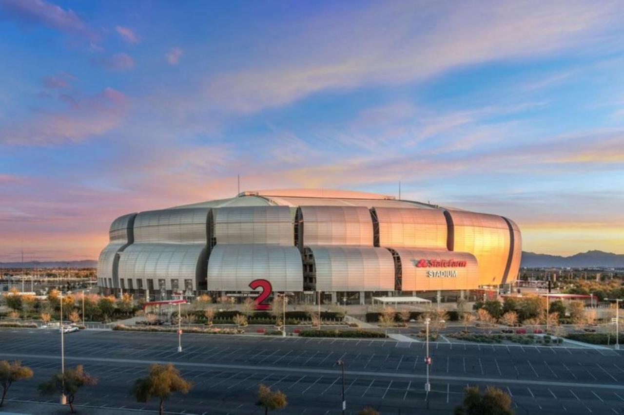 Holiday Inn Express & Suites Phoenix Glendale Dist By Ihg Bagian luar foto