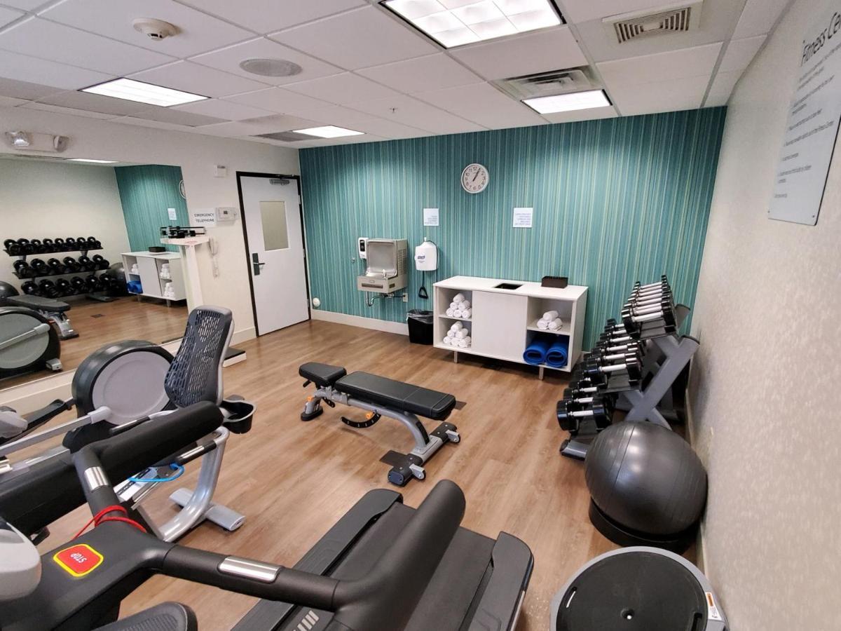 Holiday Inn Express & Suites Phoenix Glendale Dist By Ihg Bagian luar foto